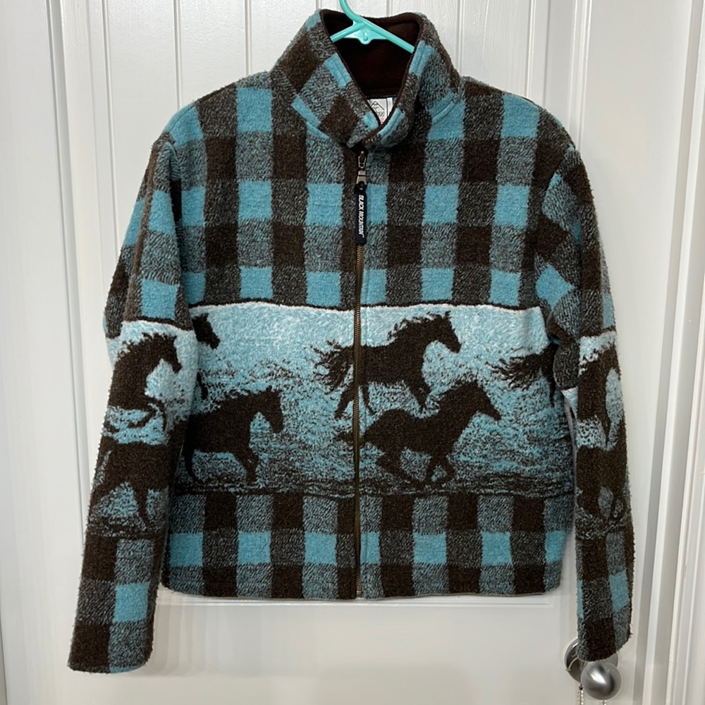 Black Mountain Outdoor Vintage Women’s jacket Size Medium
